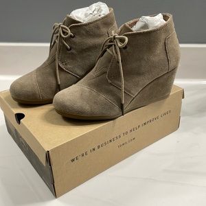 Toms Desert Wedge Shoes